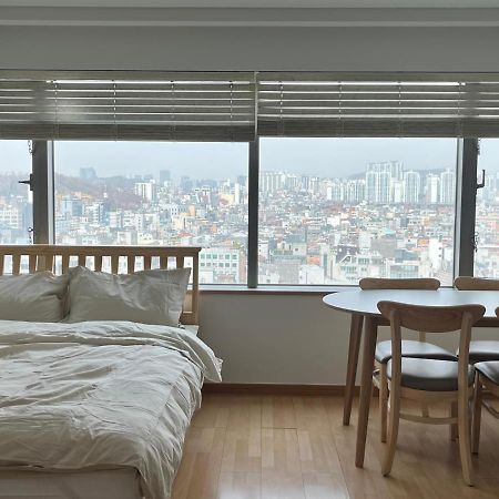 Апартаменты 1 Minute House From Hongdae Сеул Экстерьер фото